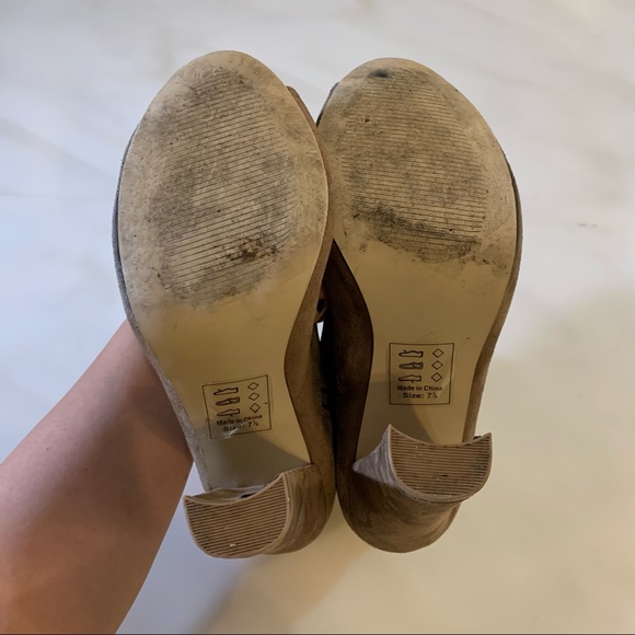 Womens Dark Taupe Agaci Suede High Ankle Block Heels! - Picture 5 of 9